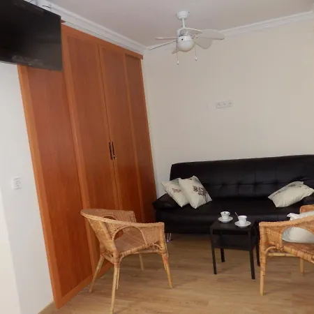 3 Calle Donoso Cortes 아파트 *