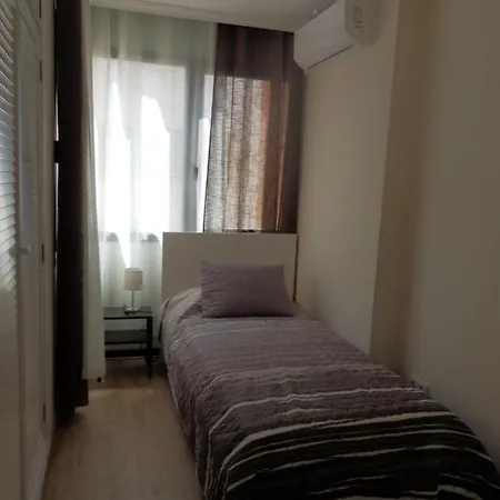 3 Calle Donoso Cortés *